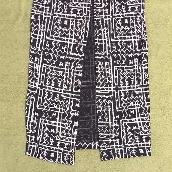 EUC Silence + Noise Bodycon Maxi Skirt Geometric with Slit - Picture 4 of 5